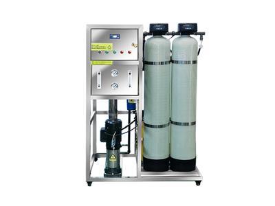 如何選擇反滲透凈水設備？一份全面的產品推薦與選購指南